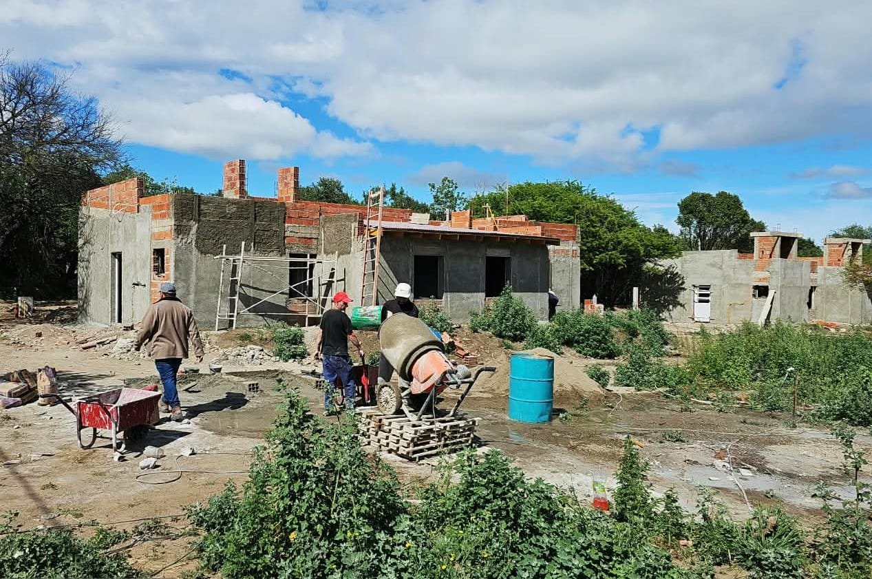 Avanzan las 40 viviendas de Villa de Merlo y se acerca la fecha de entrega a las familias