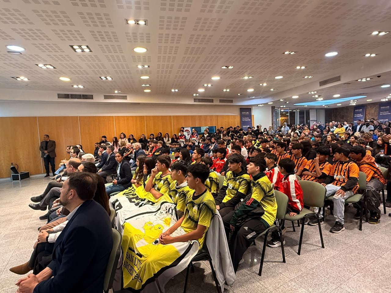 Cuatro clubes de Villa de Merlo recibirán nuevos fondos para continuar mejorando sus instalaciones deportivas